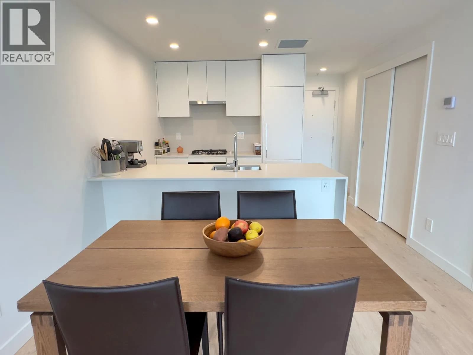 #2407 2181 MADISON AVENUE, Burnaby, BC photo 2