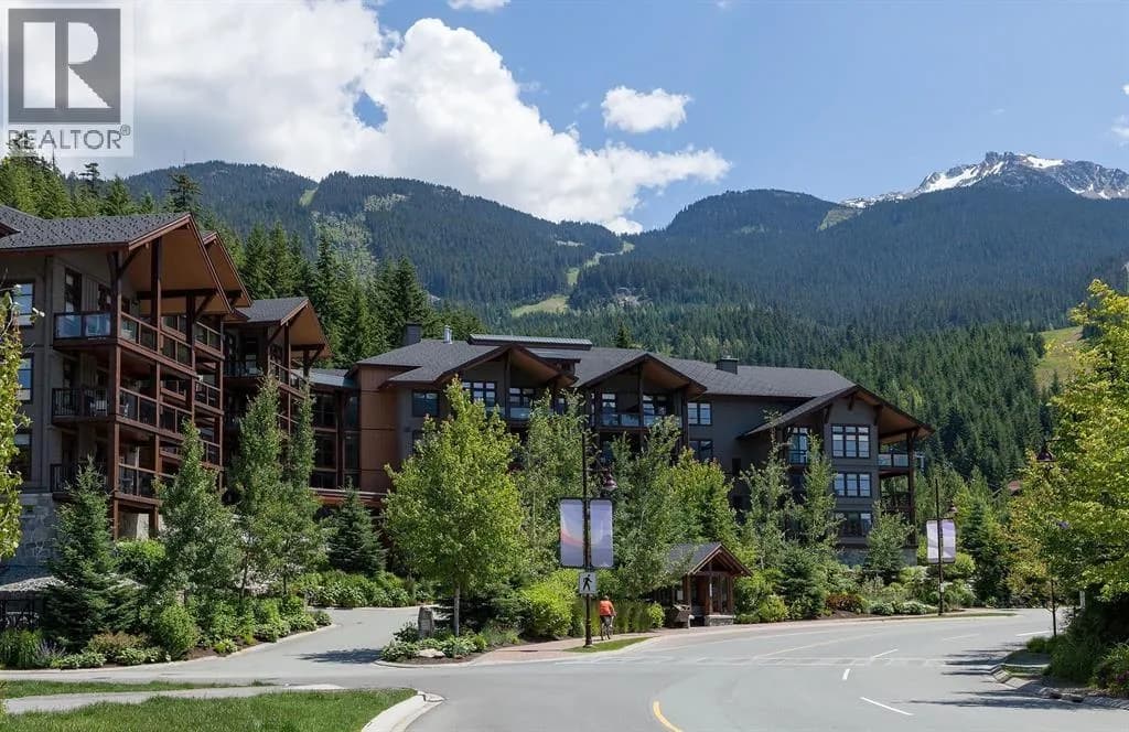 2020 LONDON LANE, Whistler