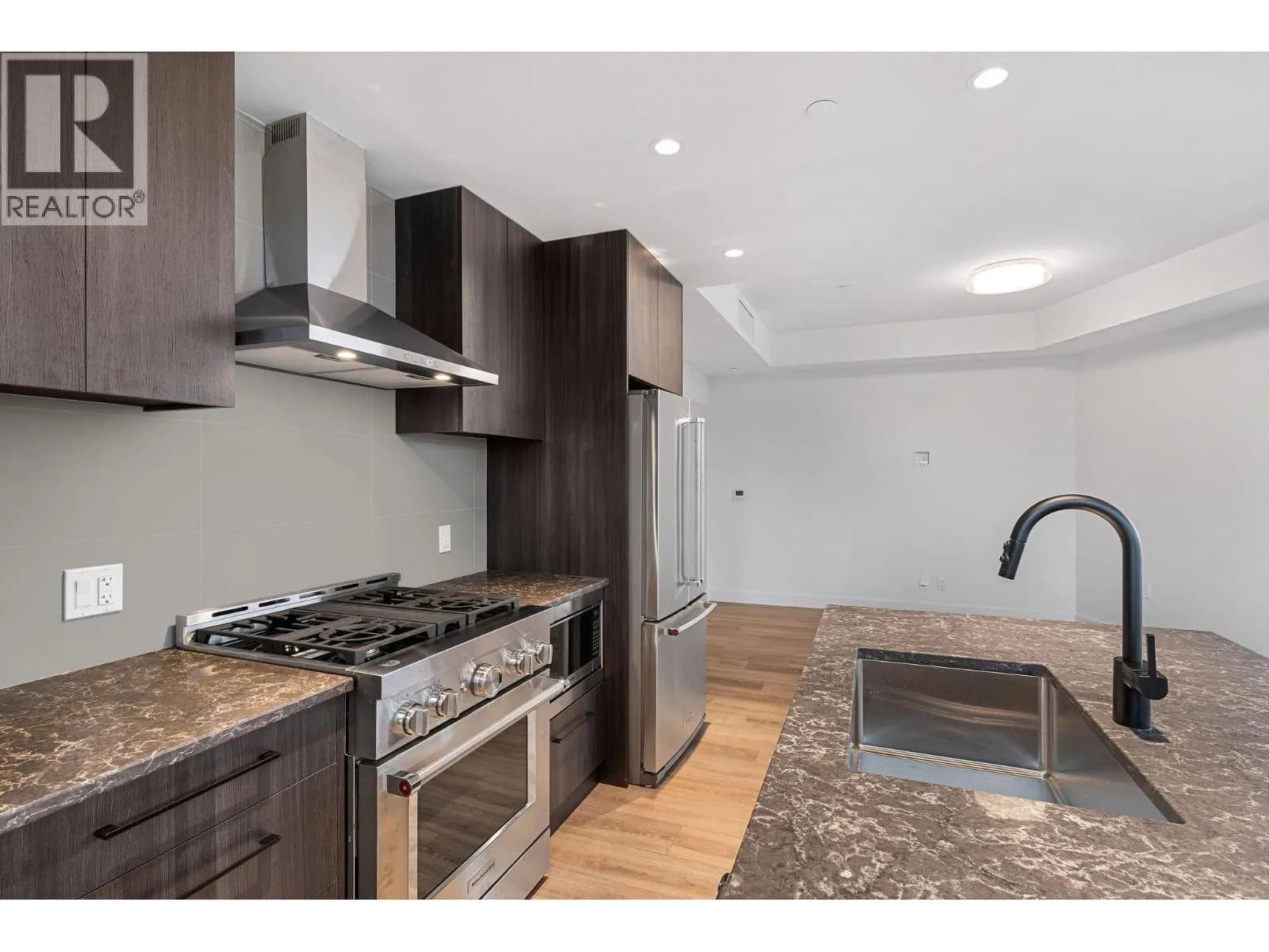 #317 3051 Abbott Street, Kelowna, BC photo 4