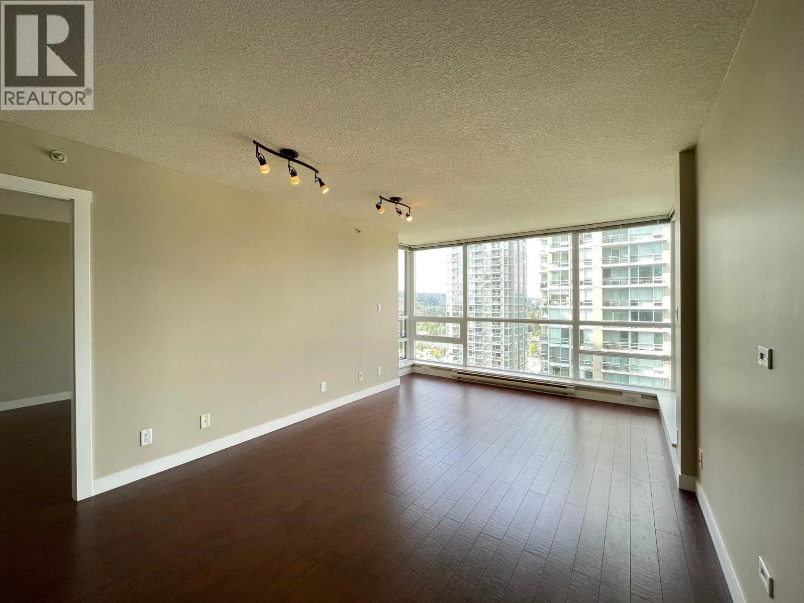 #2607 2978 GLEN DRIVE, Coquitlam, BC photo 3