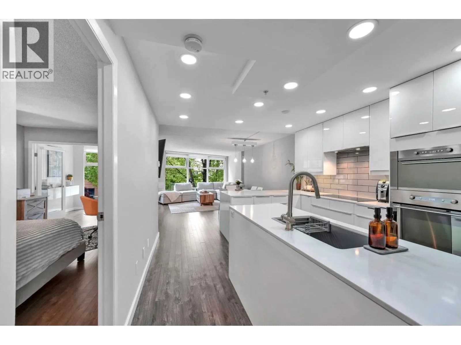 #B110 1331 HOMER STREET, Vancouver, BC photo 3