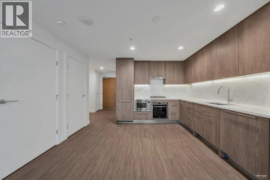 #2302 6398 SILVER AVENUE, Burnaby, BC photo 4