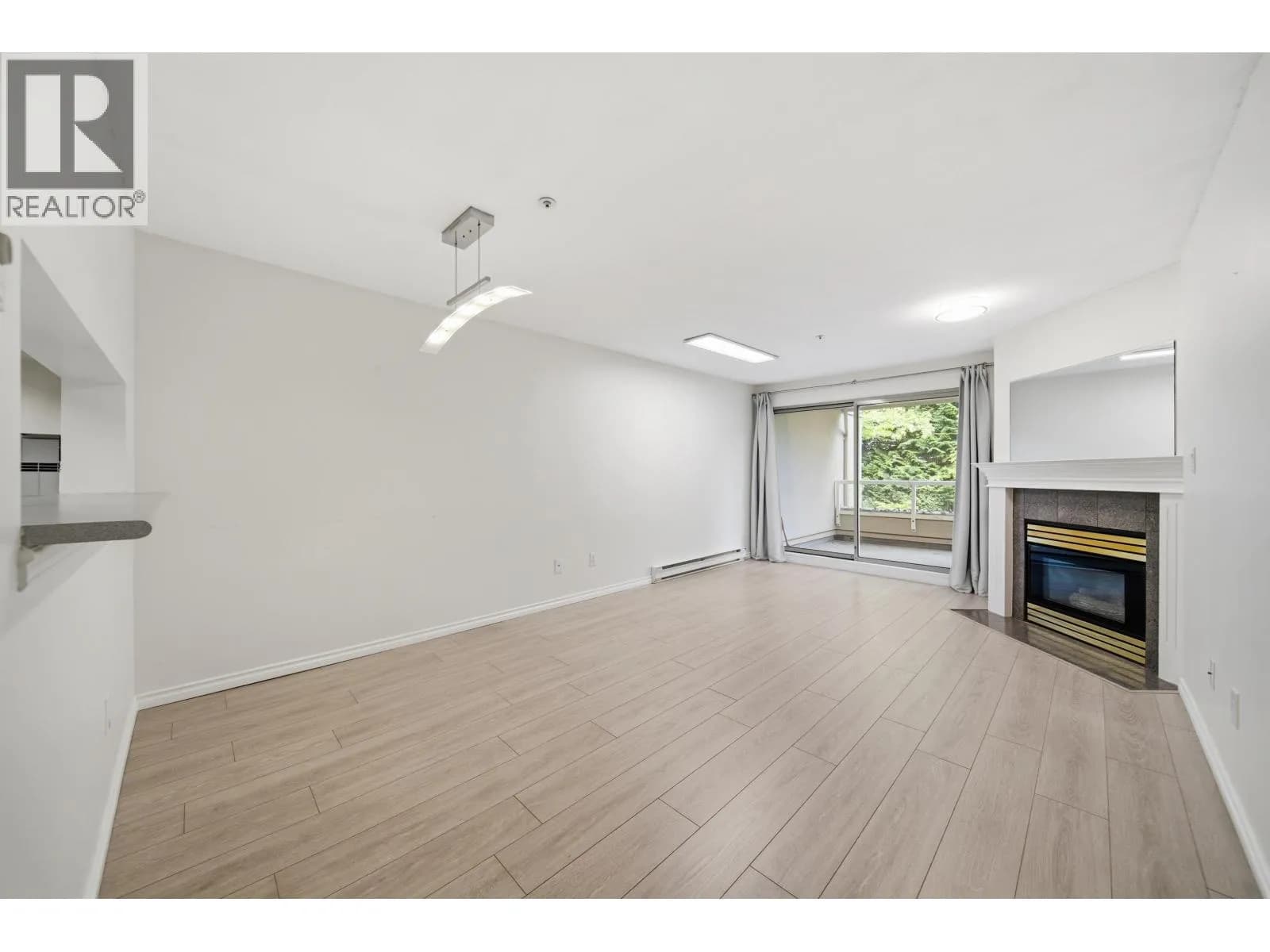 #203 7326 ANTRIM AVENUE, Burnaby, BC photo 2