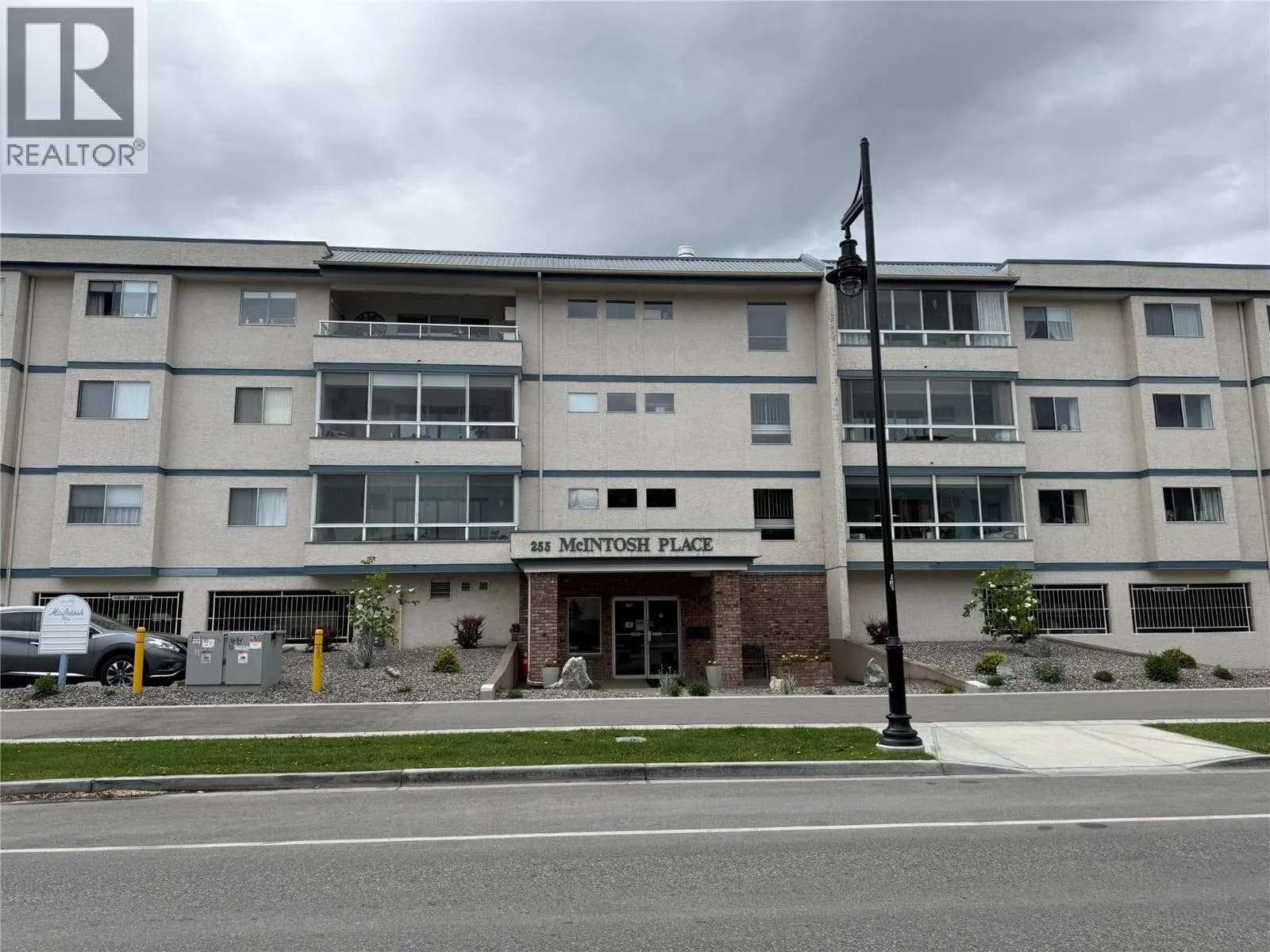 255 McIntosh Road, Kelowna