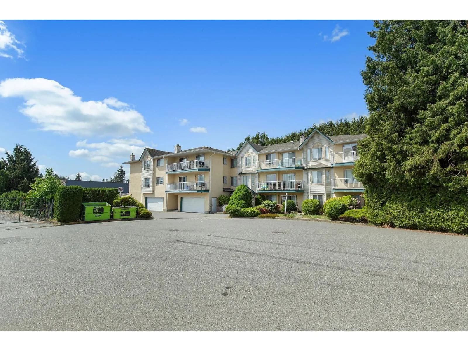 #302 2567 VICTORIA STREET, Abbotsford, BC photo 2