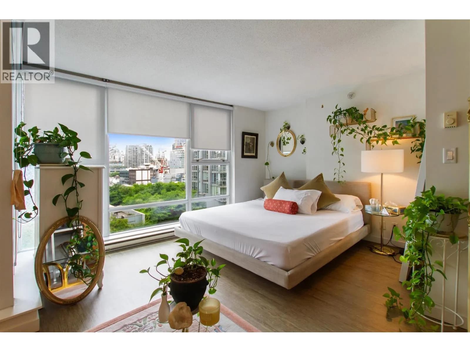 #707 131 REGIMENT SQUARE, Vancouver, BC photo 3