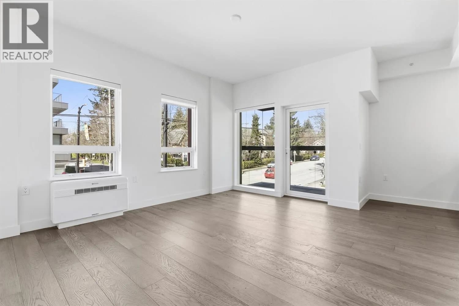 #201 3590 W 39TH AVENUE, Vancouver, BC photo 2