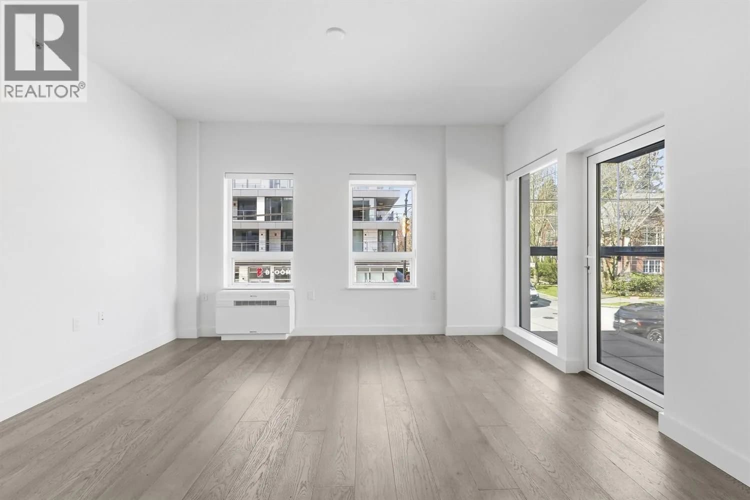 #201 3590 W 39TH AVENUE, Vancouver, BC photo 3