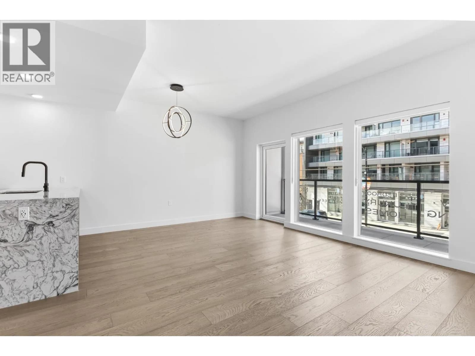 3590 W 39TH AVENUE, Vancouver