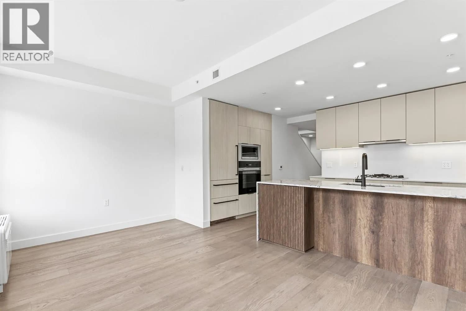3590 W 39TH AVENUE, Vancouver