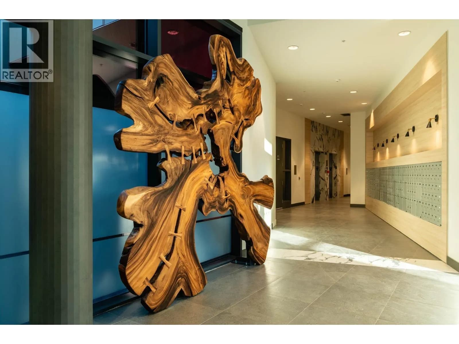 422 E 3RD STREET, North Vancouver