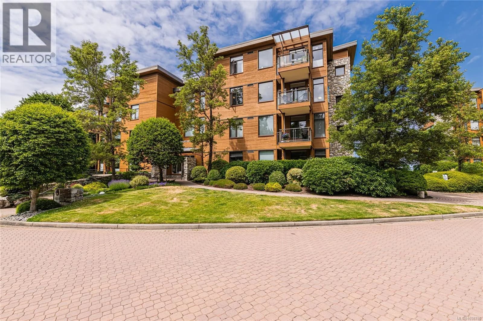 #403 5327 Cordova Bay Rd, Saanich, BC photo 1