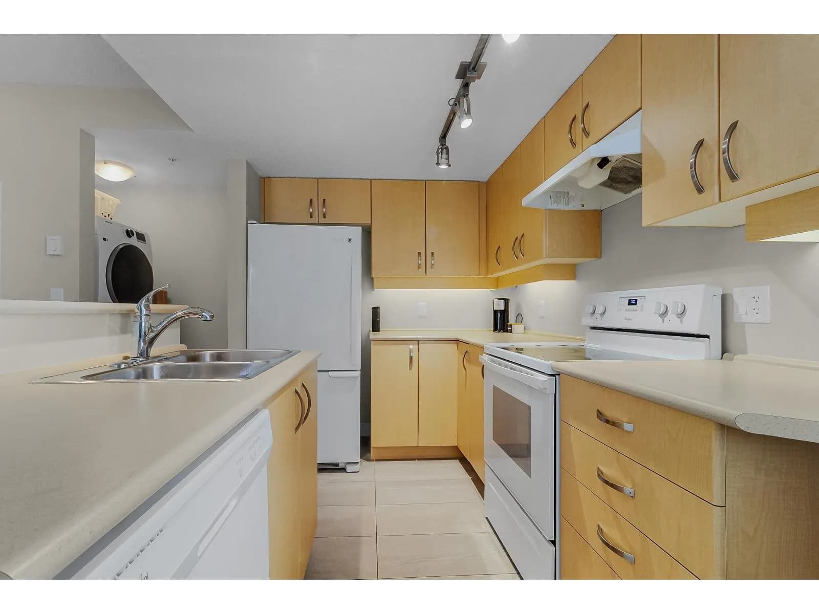 10838 CITY PARKWAY, Surrey