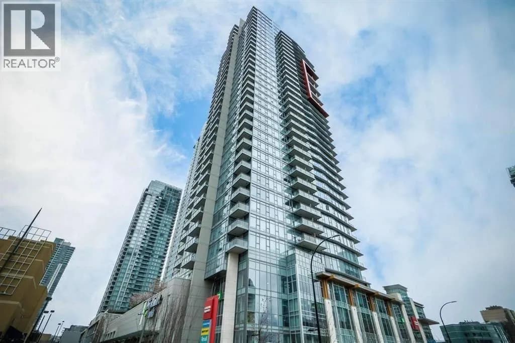 4688 KINGSWAY, Burnaby