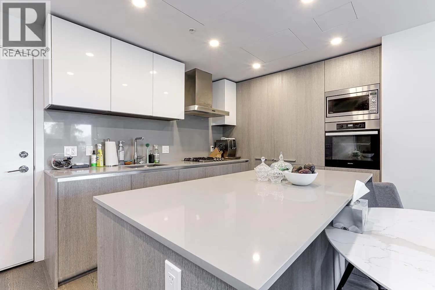 #404 4908 CAMBIE STREET, Vancouver, BC photo 3