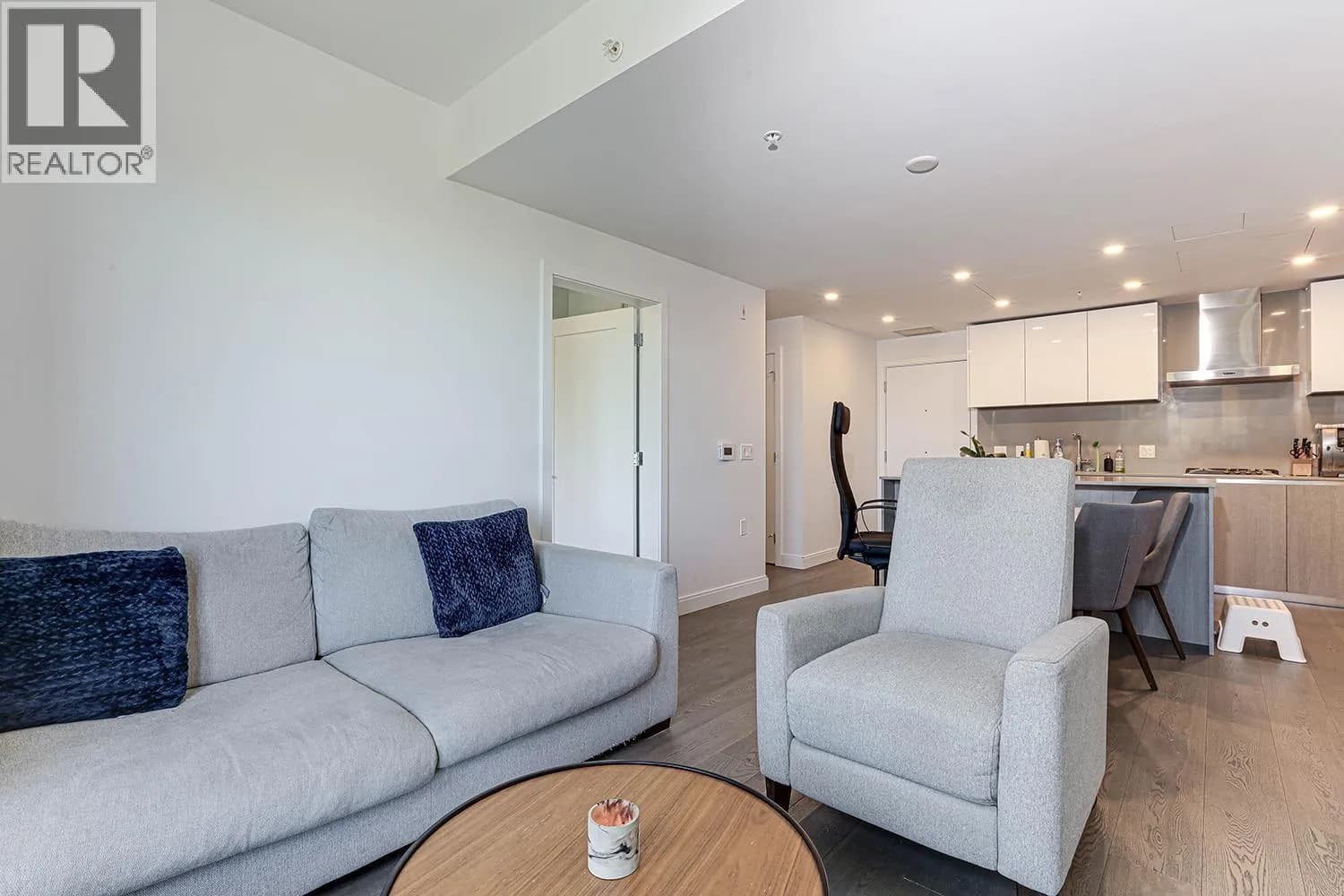 #404 4908 CAMBIE STREET, Vancouver, BC photo 4