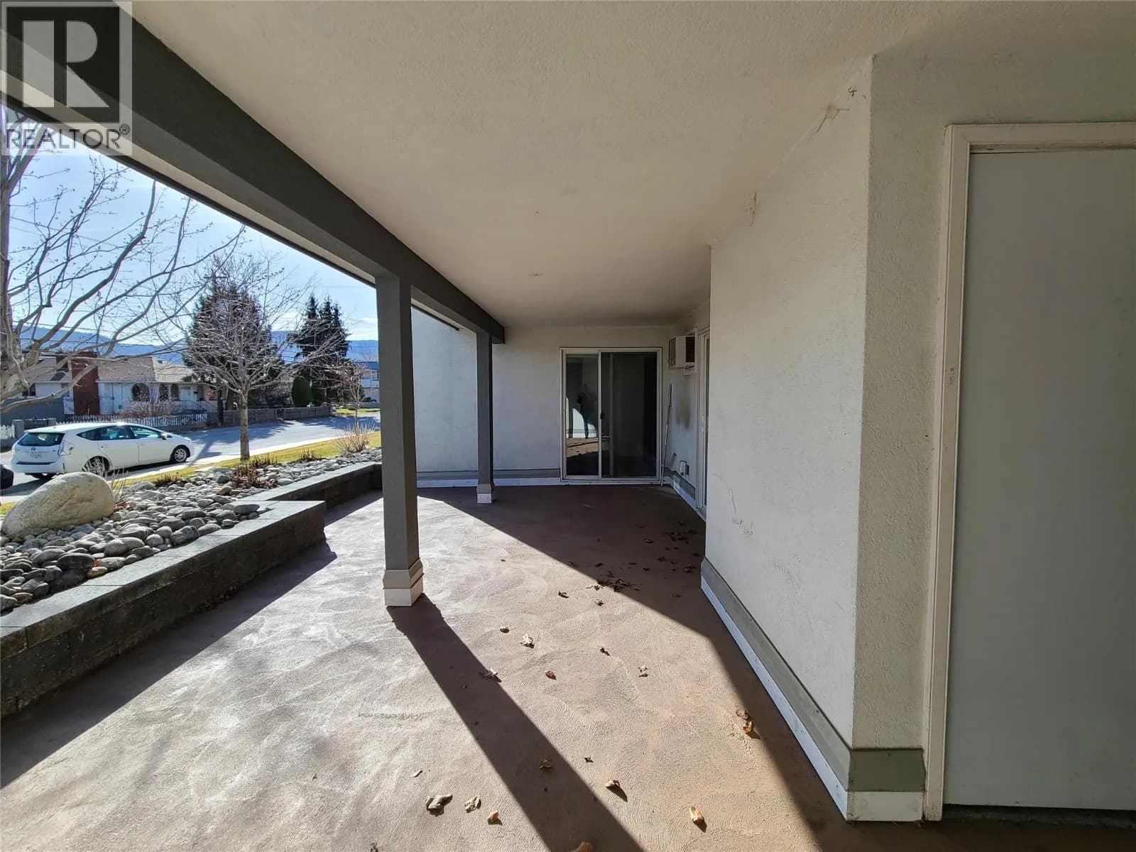 #102 329 Rigsby Street, Penticton, BC photo 2