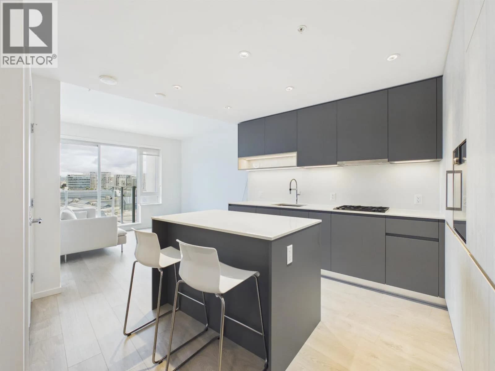 #637 6808 MINORU BOULEVARD, Richmond, BC photo 2