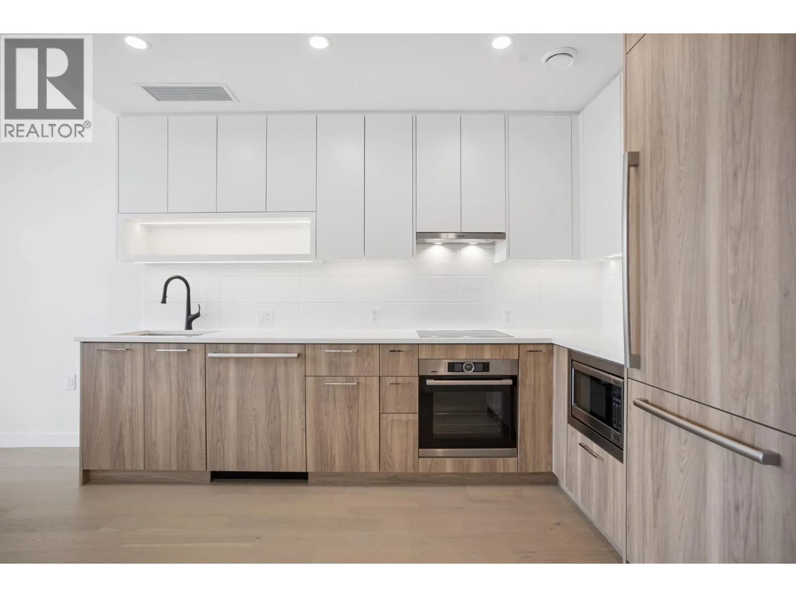 8398 OAK STREET, Vancouver