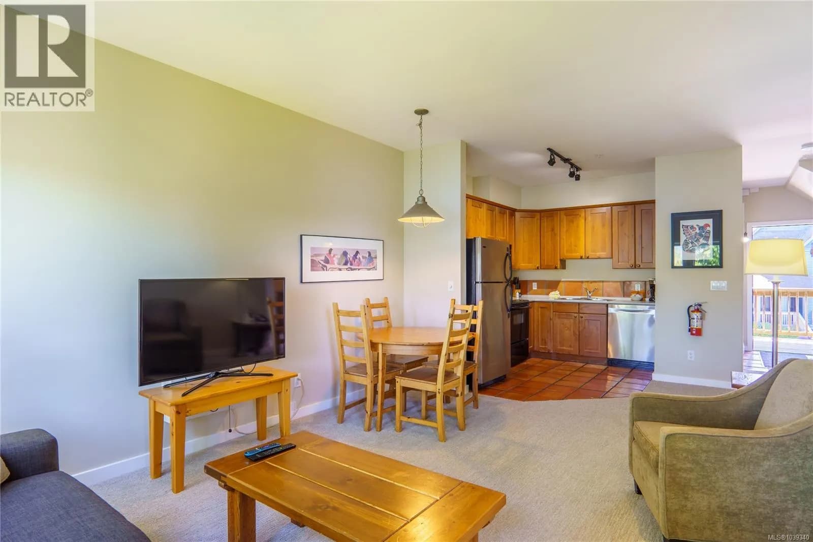 #607 1971 HARBOUR Dr, Ucluelet, BC photo 4