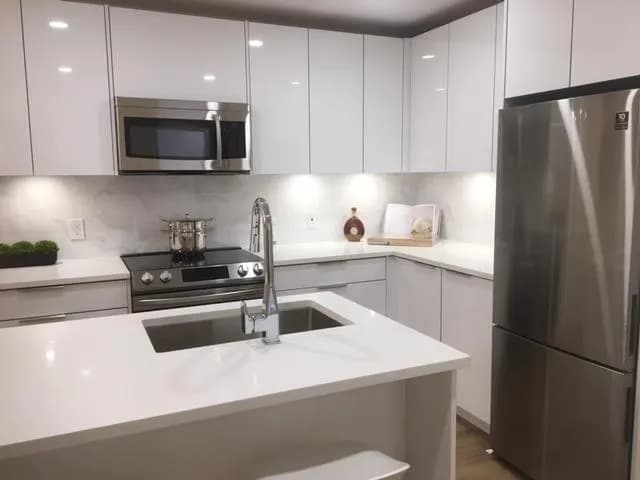 #607 15739 FRASER HIGHWAY, Surrey, BC photo 2