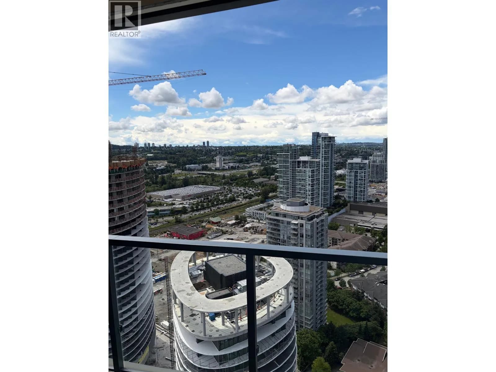 4890 LOUGHEED HIGHWAY, Burnaby