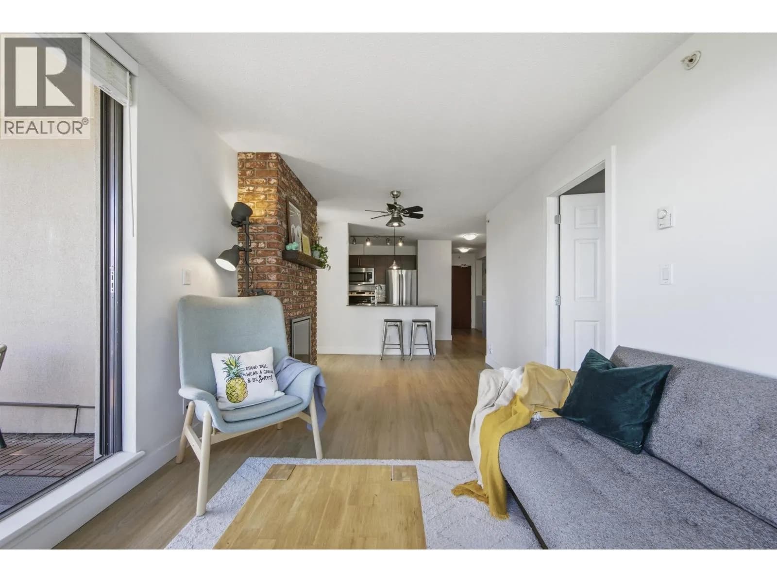 #1007 833 AGNES STREET, New Westminster, BC photo 4