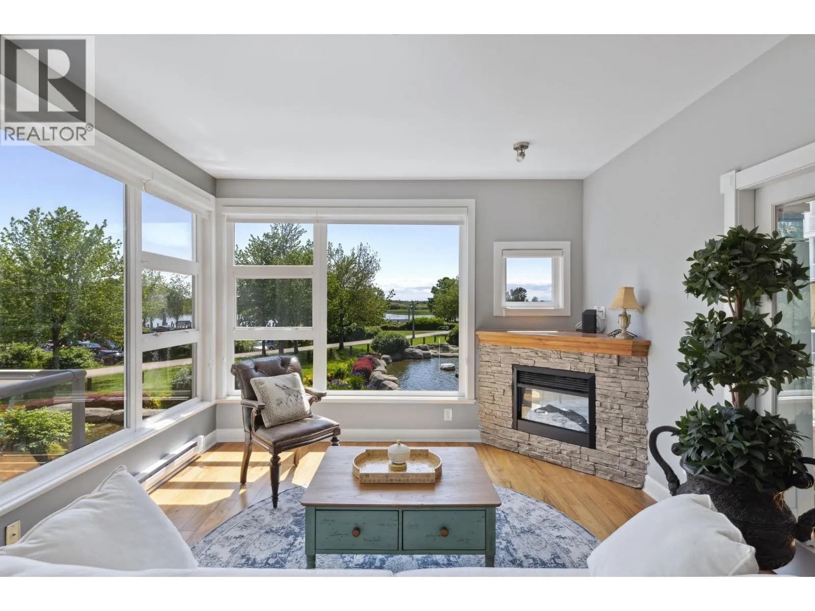 #204 4600 WESTWATER DRIVE, Richmond, BC photo 2