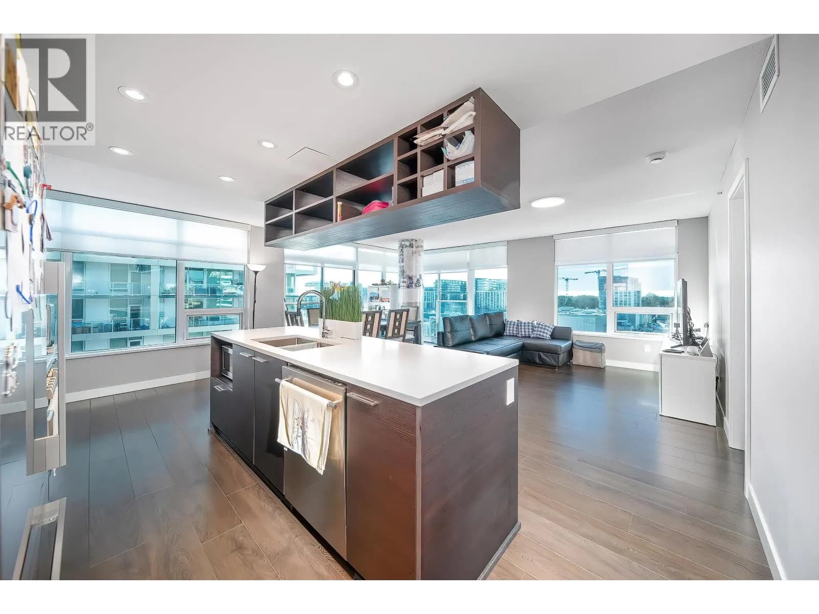 #1008 6288 NO. 3 ROAD, Richmond, BC photo 4