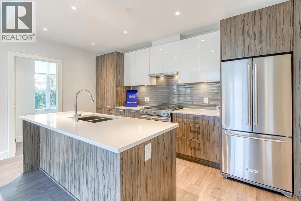 #107 258 NELSON'S COURT, New Westminster, BC photo 3