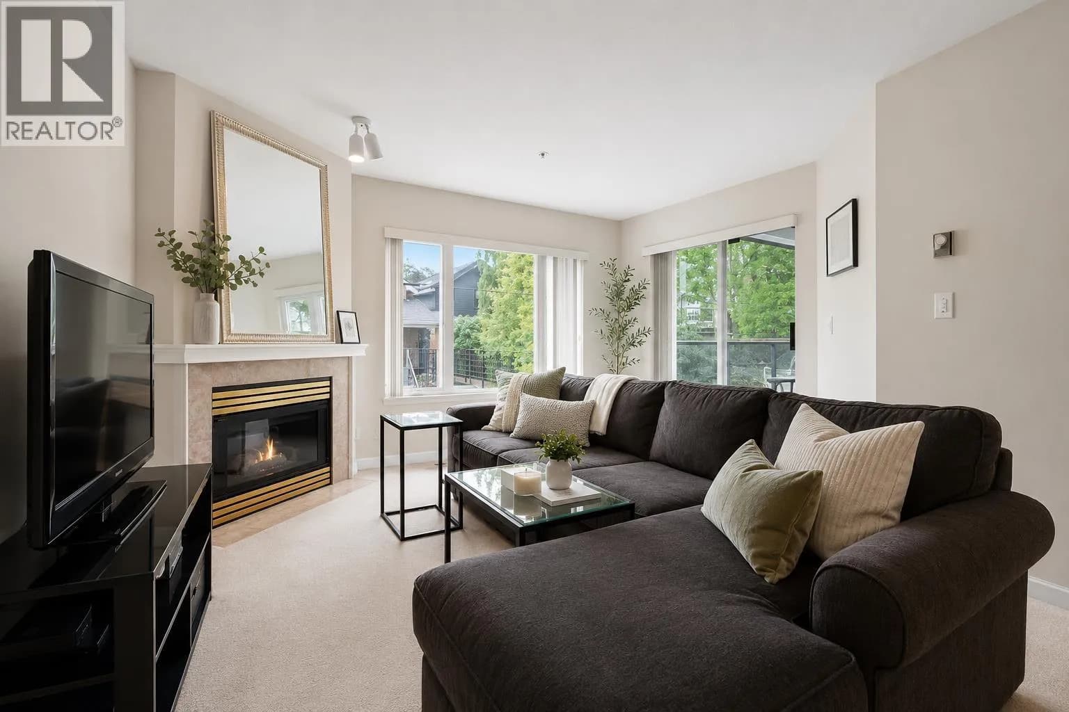 #108 3250 W BROADWAY, Vancouver, BC photo 2