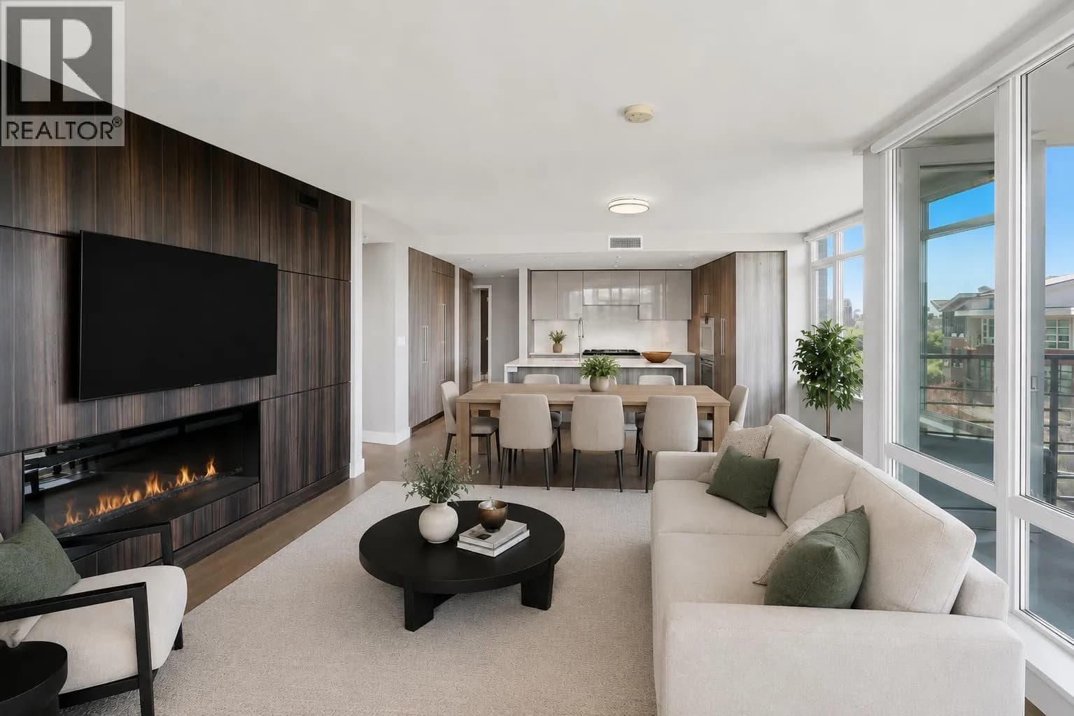 210 SALTER STREET, New Westminster