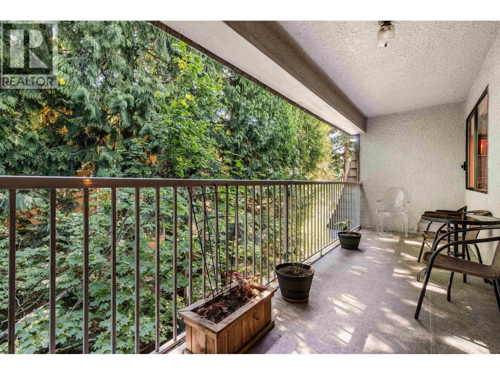 #402 5340 HASTINGS STREET, Burnaby, BC photo 2