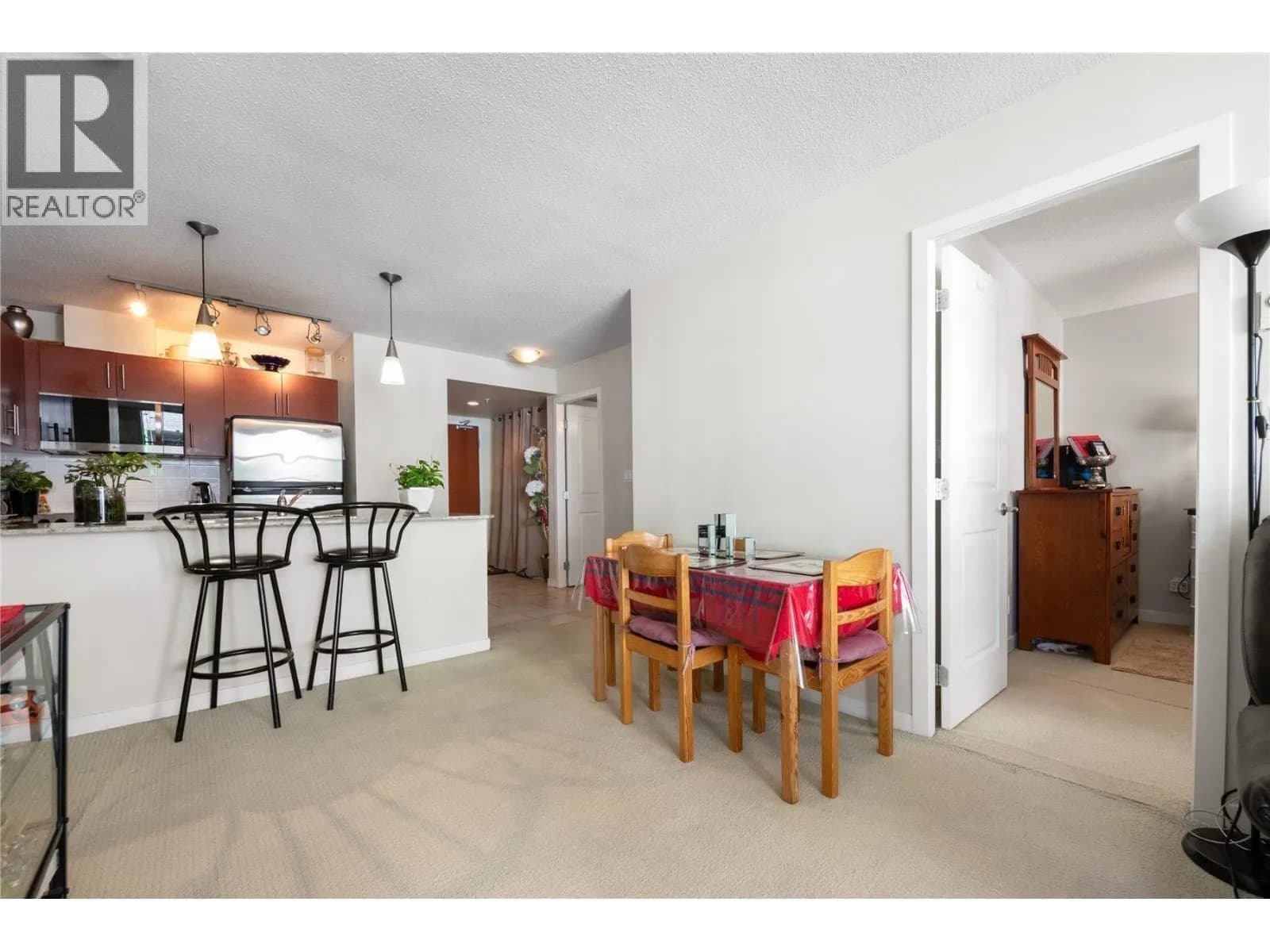 #806 814 ROYAL AVENUE, New Westminster, BC photo 4