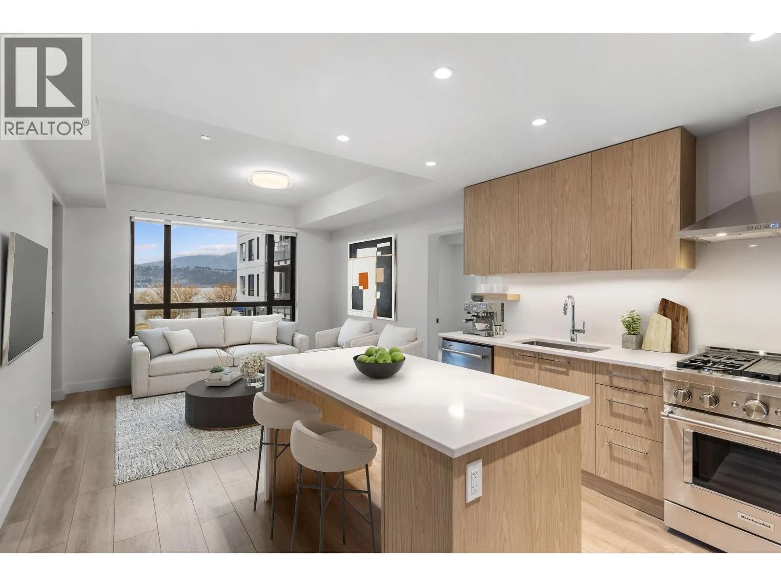#213 3051 Abbott Street, Kelowna, BC photo 3