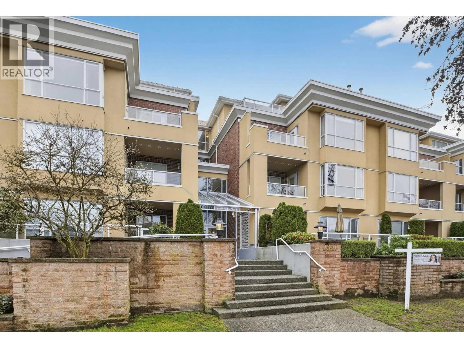 Barrington Place, Port Coquitlam