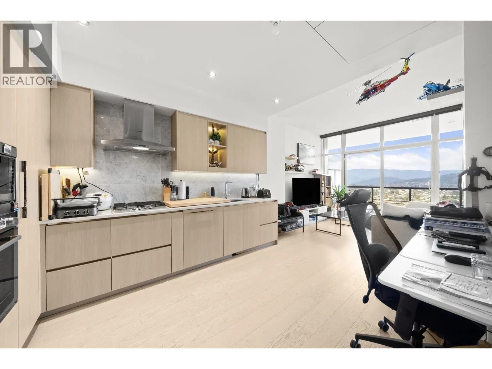 #4406 4720 LOUGHEED HIGHWAY, Burnaby, BC photo 2