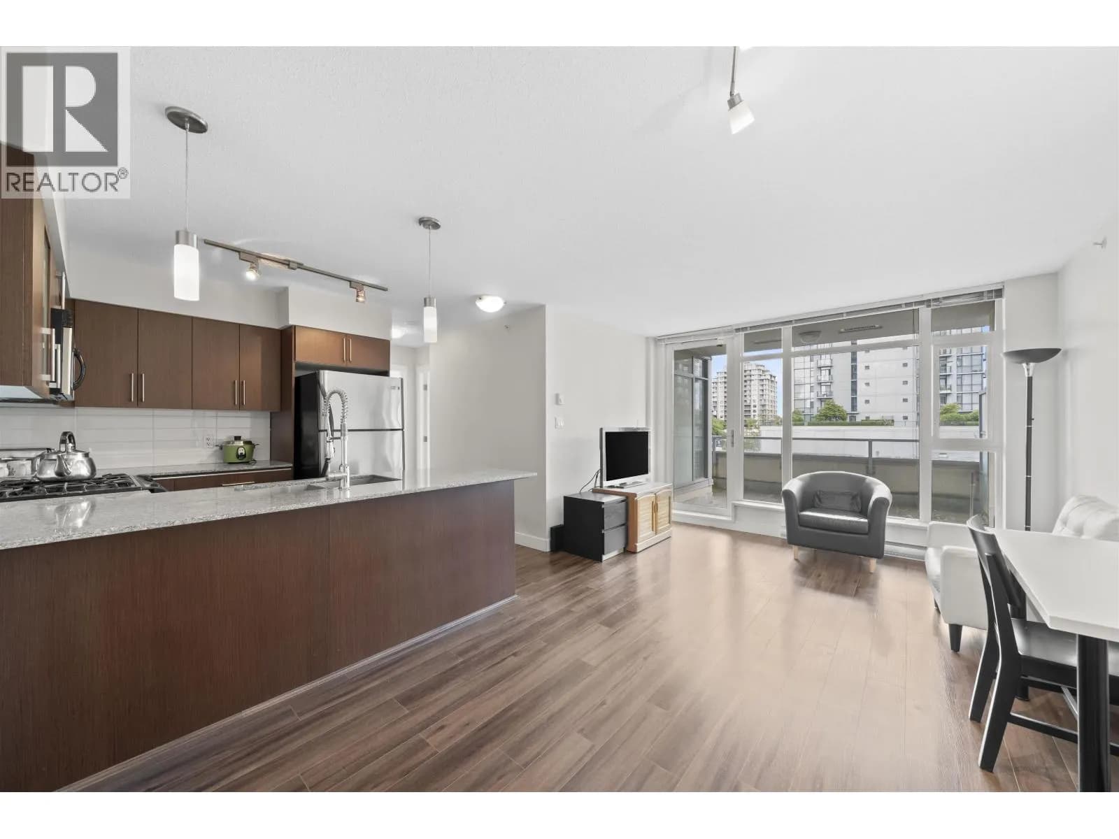 #509 8068 WESTMINSTER HIGHWAY, Richmond, BC photo 2