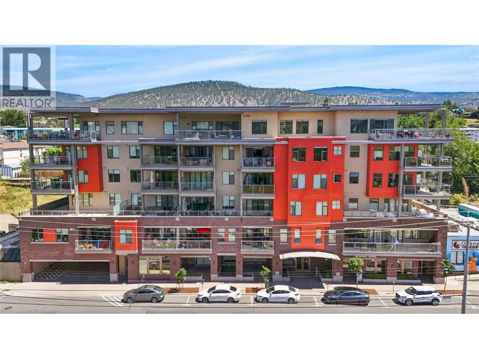 #406 110 Ellis Street, Penticton, BC photo 2
