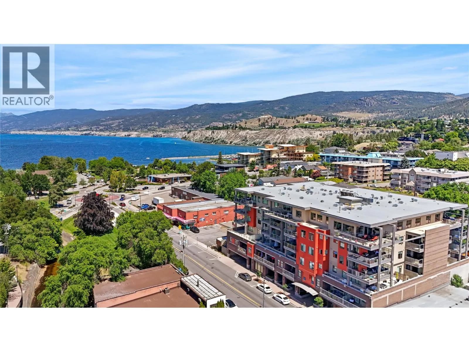 #406 110 Ellis Street, Penticton, BC photo 3