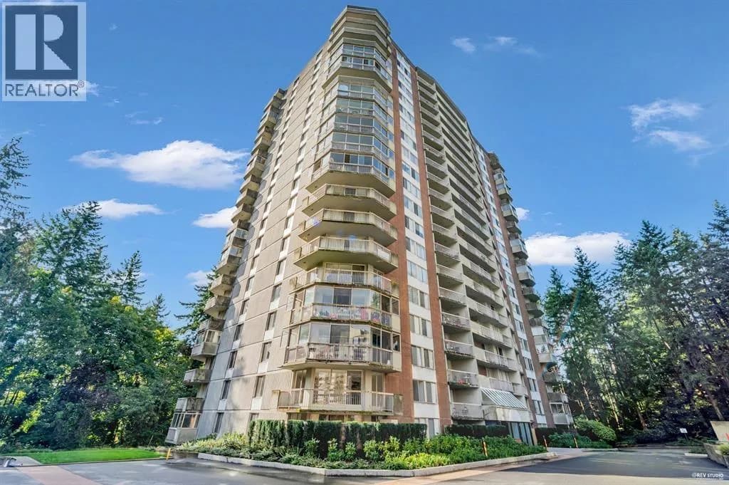 2024 FULLERTON AVENUE, North Vancouver
