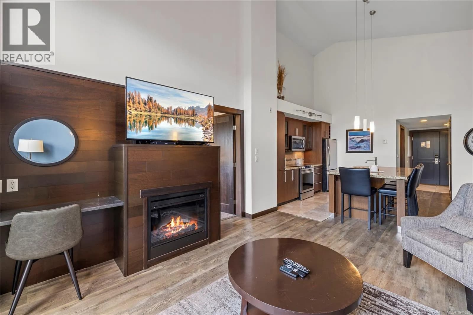 1175 Resort Dr, Parksville