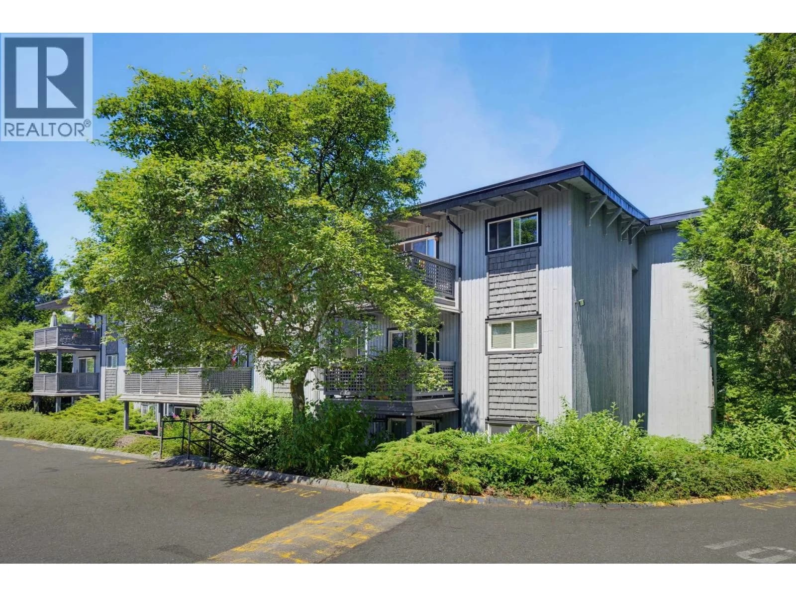 200 WESTHILL PLACE, Port Moody