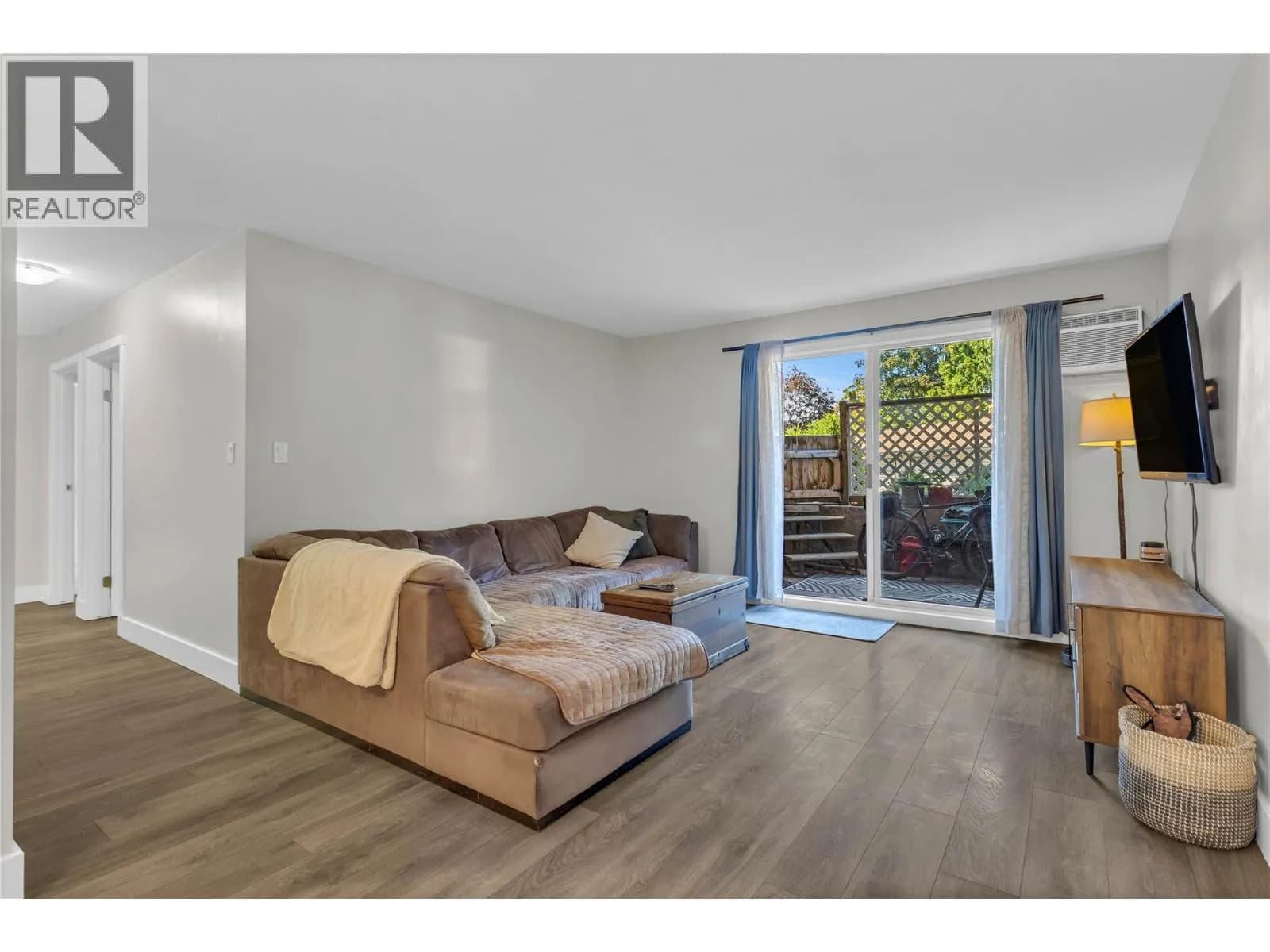 3854 Gordon Drive, Kelowna