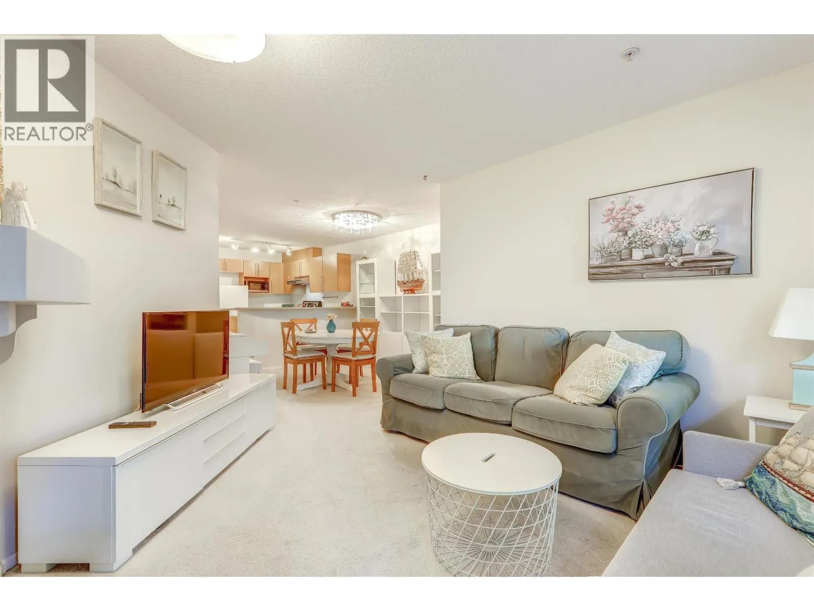 #208 1150 E 29TH STREET, North Vancouver, BC photo 4