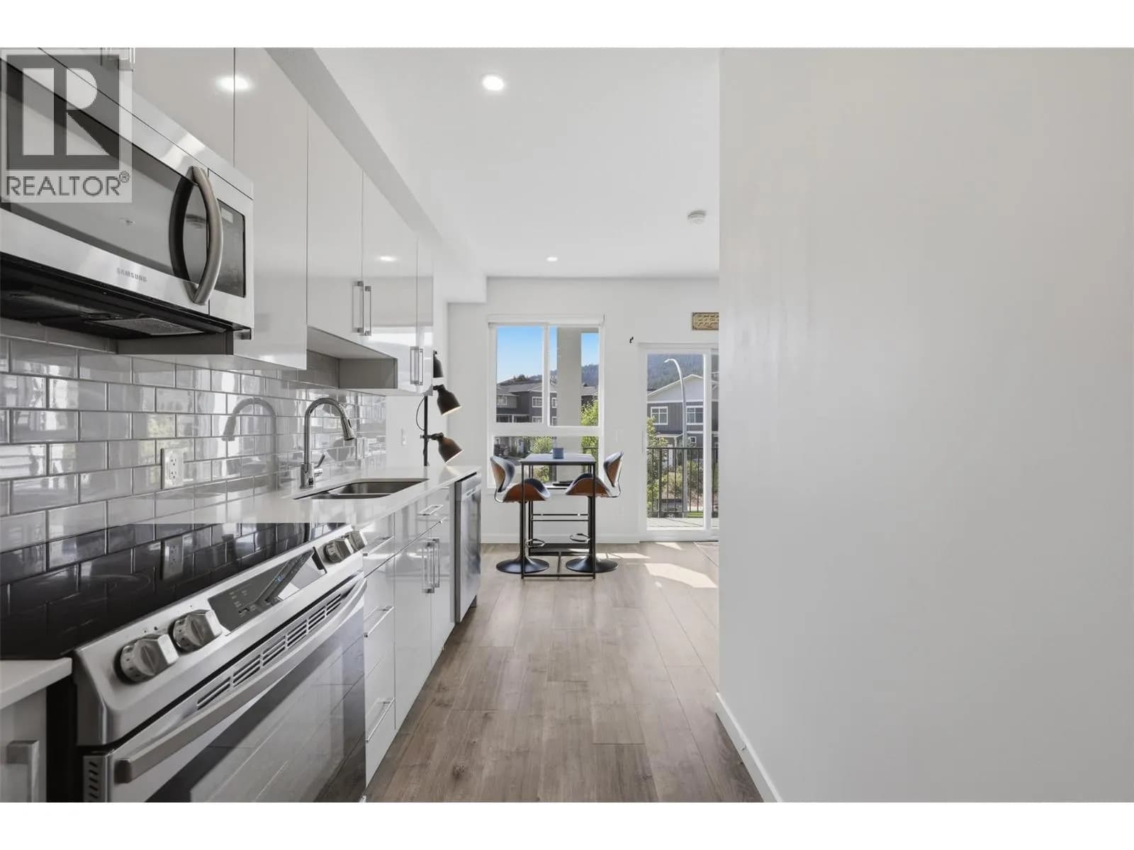 #306 1880 Hugh Allan Drive, Kamloops, BC photo 2