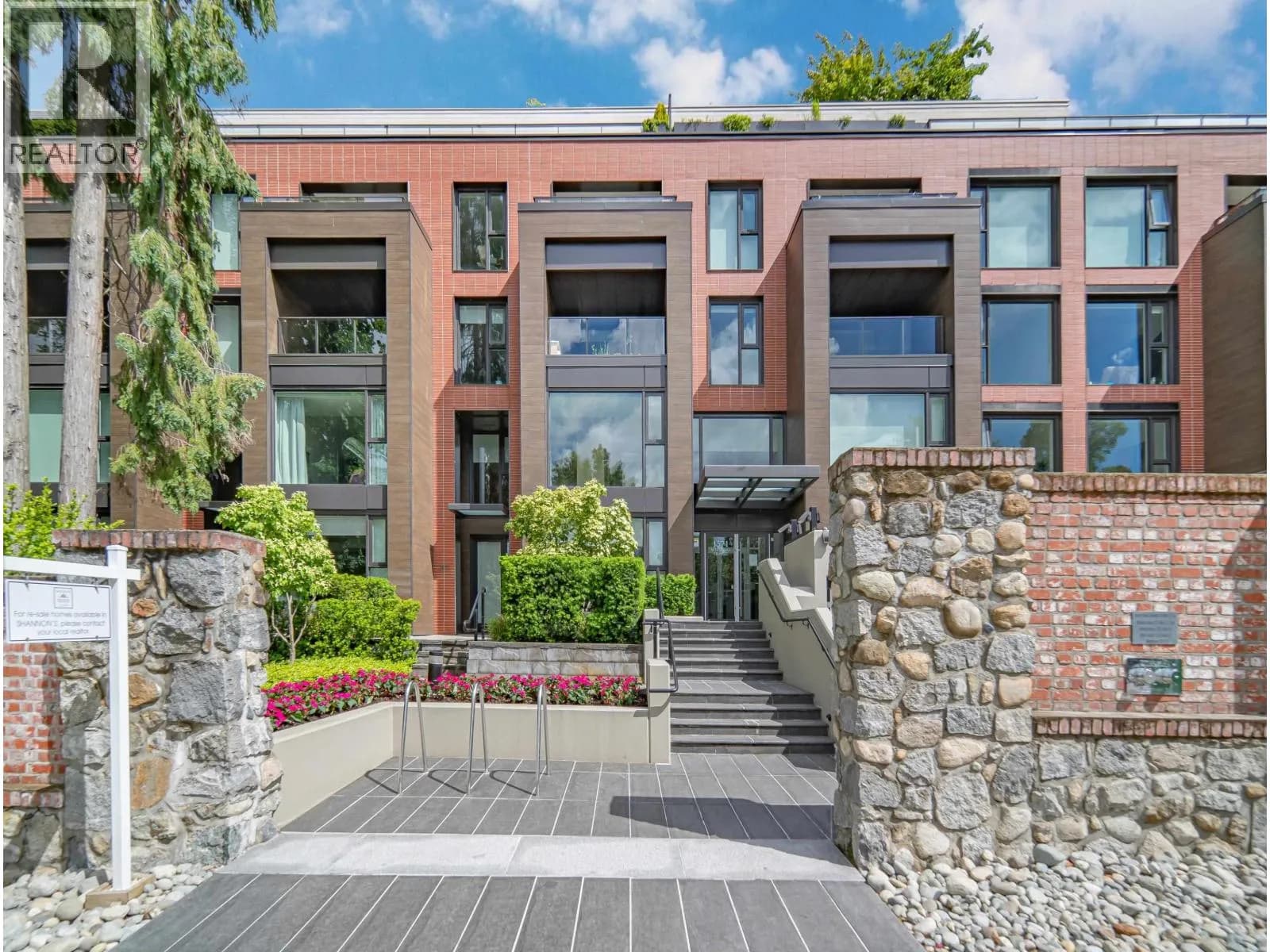 1571 W 57TH AVENUE, Vancouver