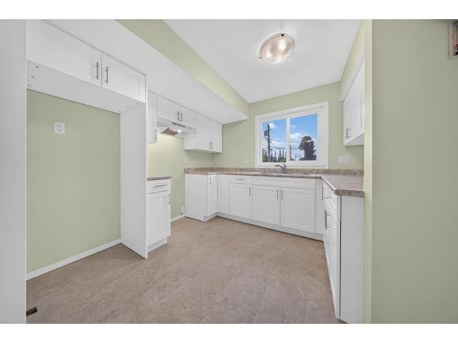 #101 9516 ROTARY STREET, Chilliwack, BC photo 2