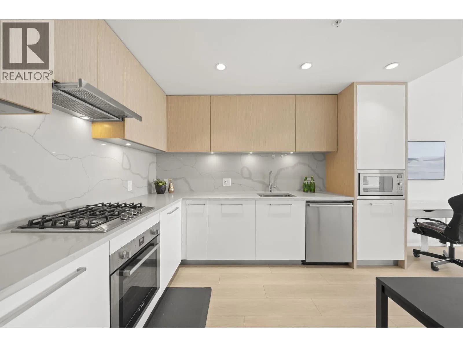 567 CLARKE ROAD, Coquitlam