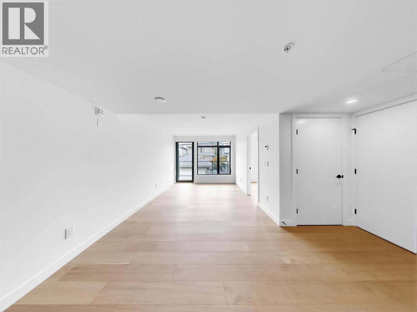 #202 6485 MANITOBA STREET, Vancouver, BC photo 2